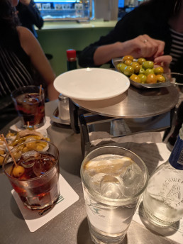 La gildería en Madrid. Sardinas en Lata