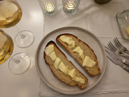 mi salmón ahumado de Nochebuena con Champan Sardinas en lata