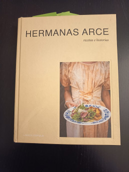 El libro de recetas de las hermanas Arce