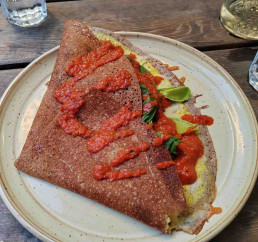 El sarraceno en la Nueva Francia. Comer en Montreal. Sardinas en Lata